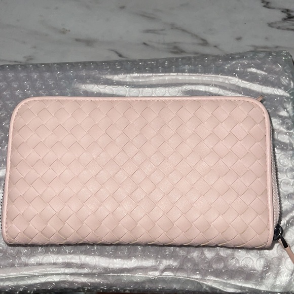 Bottega Veneta wallet pink excellent condition - Picture 2 of 9